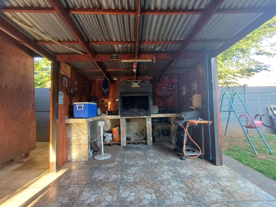 3 Bedroom Property for Sale in Stilfontein North West